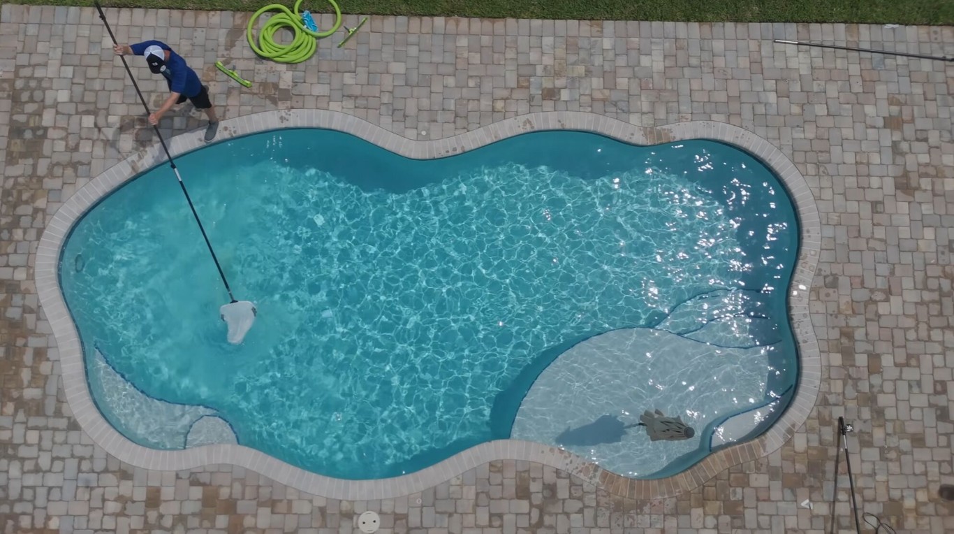 Professional pool cleaning service in Daly City, CA